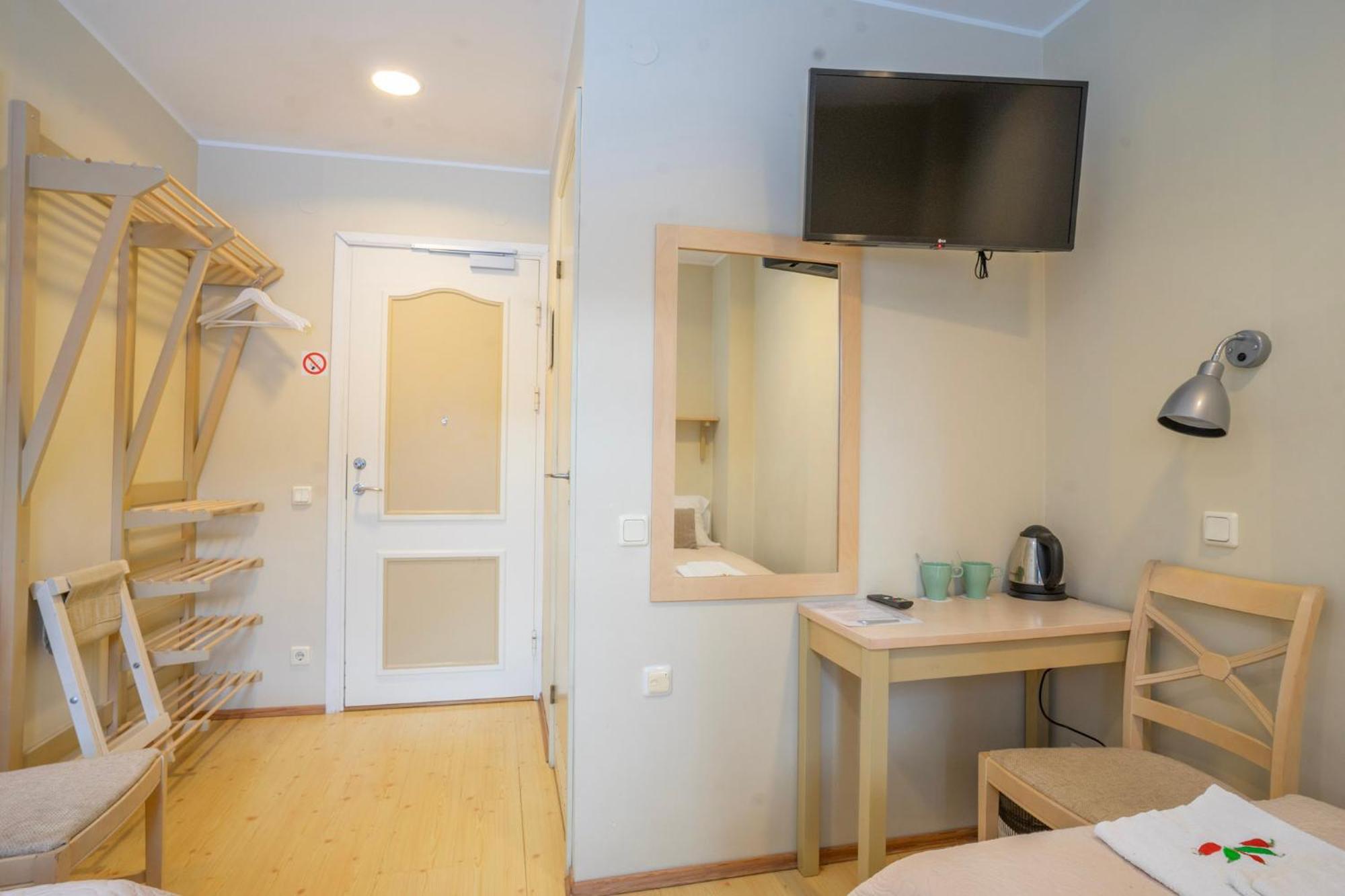 Kongo Hotel Haapsalu Luaran gambar